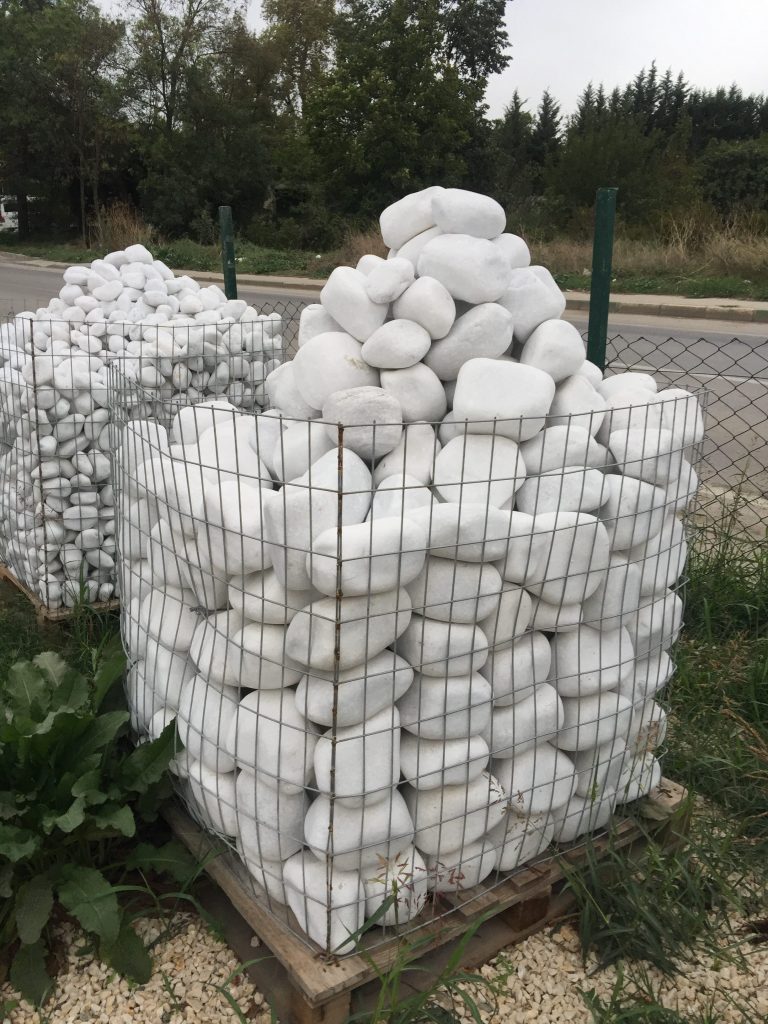 Büyük bahçe taşları beyaz dolomit