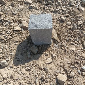 Urfa bazalt küp taşı ile döşenmiş bir zeminin fotoğrafı