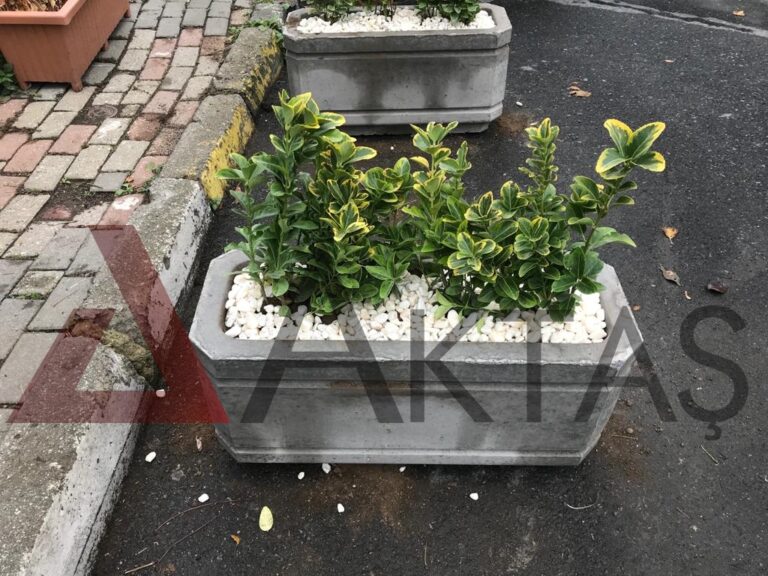 Beton Saksı Fiyatları ve Çeşitleri – Dayanıklı, Estetik ve Uzun Ömürlü Çözümler