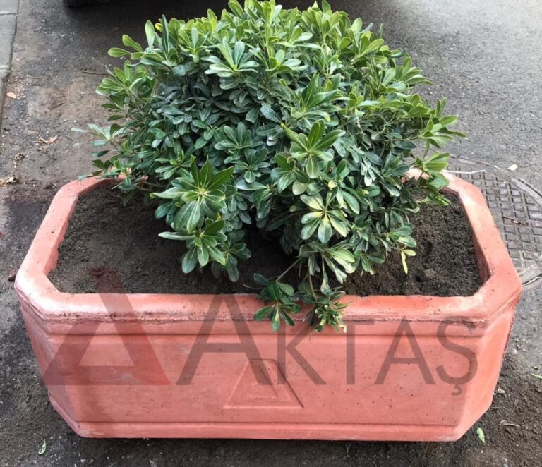Dikdörtgen Beton Saksı Kırmızı 80x40x40 cm