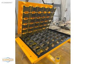 Hardox malzemeden üretilmiş, CNC işlenmiş Karsan Makina parke ve briket taşı üretim kalıpları