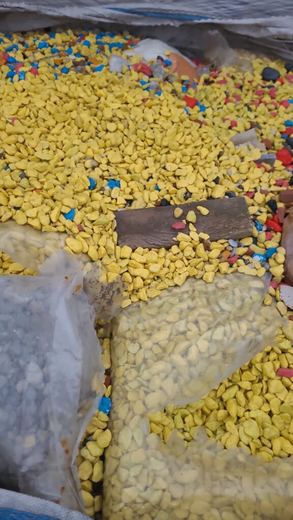 Sarı Boyalı Dekoratif Mozaik Taşı (Peyzaj ve Süsleme)