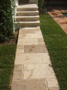 Traverten Adım Taşı Derzli Döşeme